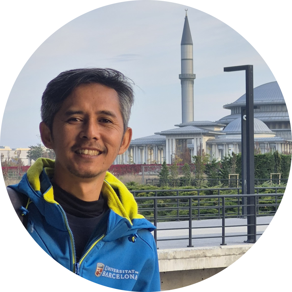 Dr. Handoyo, S.Si., M.T.